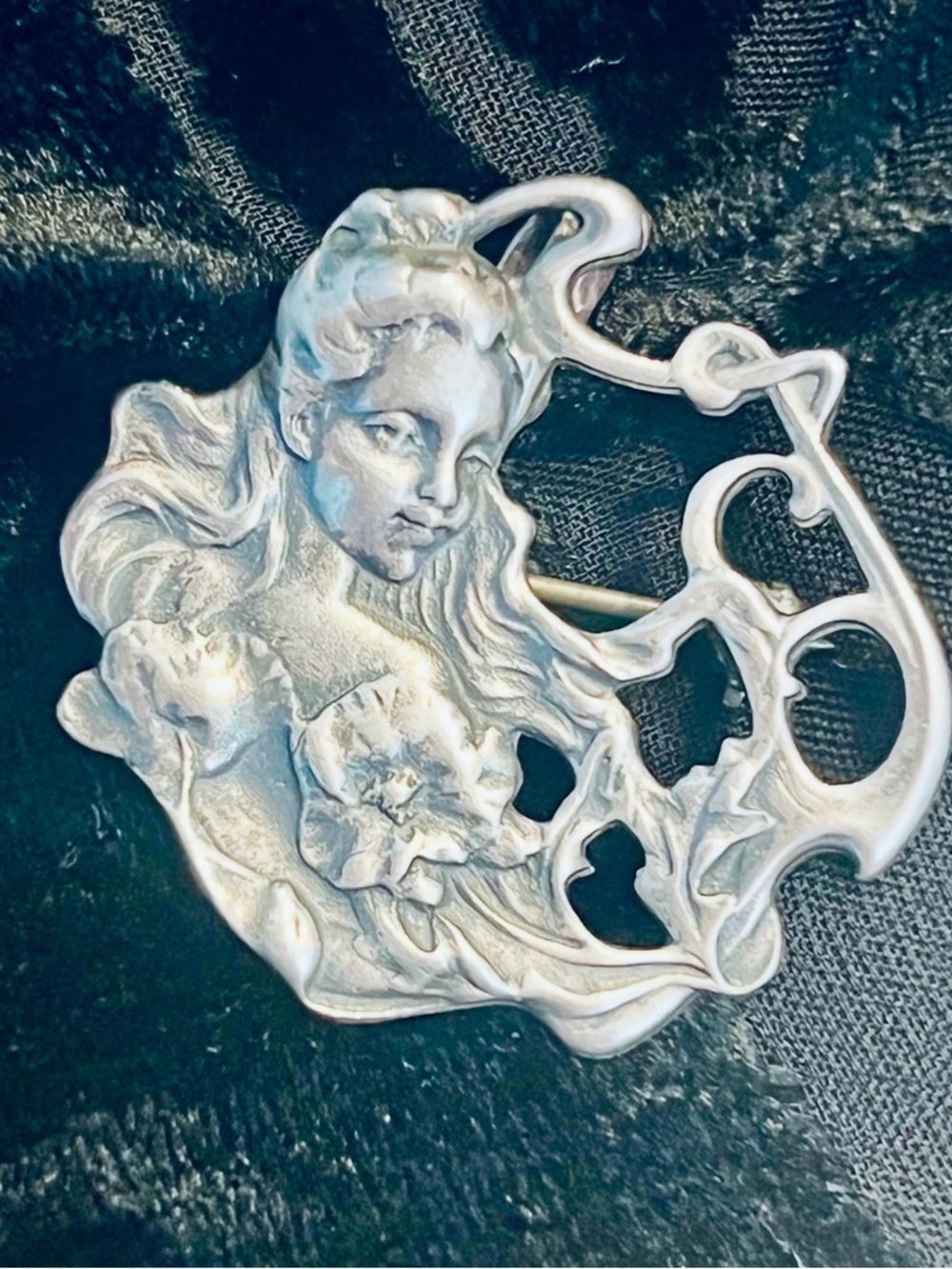 Art Nouveau Sterling Silver Floral Woman Brooch/pendant